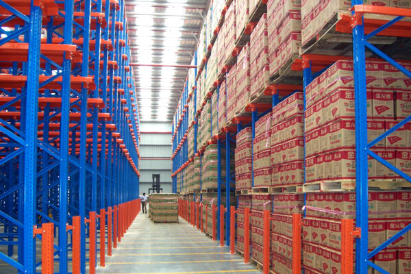 Drive in racking systems supplier by Souk Stores
